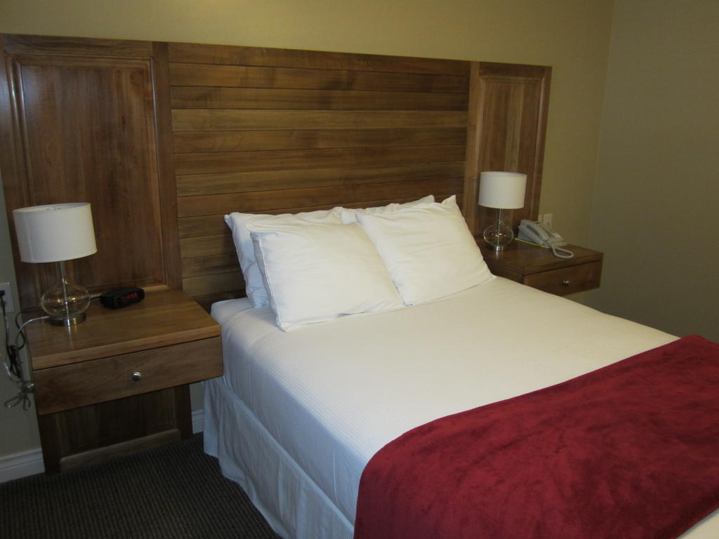 Reynolds Hotel Lillooet Room photo